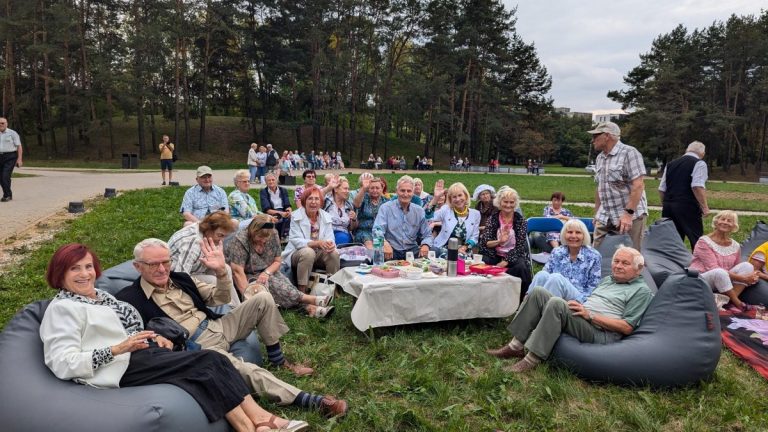 Senjorų piknikai sugrįžta rugsėjo 16 ir 18 dienomis!